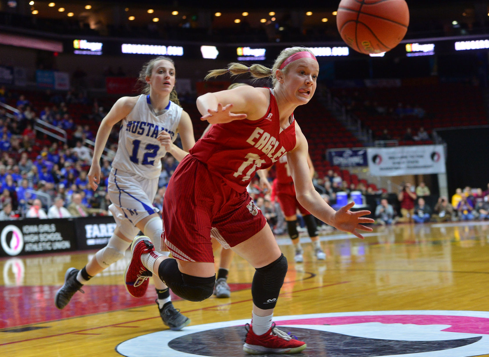 State BBall West Hancock vs. Newell-Fonda 4